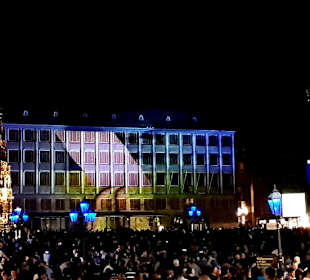 Viele Motive am Rathaus