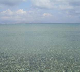 Sehr sauberes Wasser. teilweise kieselig