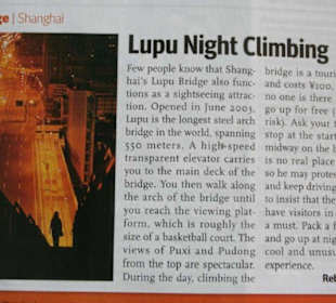 Zeitungsausriss zum Thema Night Climbing Bridge