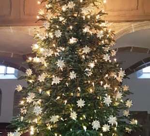 Noch der Christbaum super schön