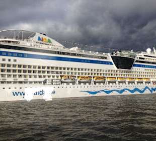 AIDA Hamburger Hafen