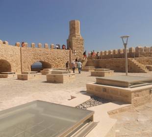 Auf der Terrasse der Festung