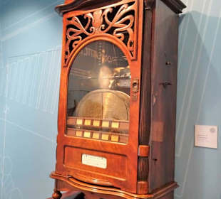 Rundgang durch die Abteilung "Mechanische Musik"