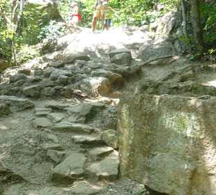 Aufstieg zum Wasserfall