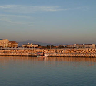 Der Hafen kurz vor Sonnenuntergang