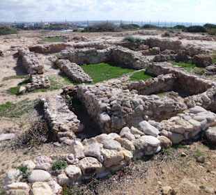 Grundmauern der Maa Siedlung