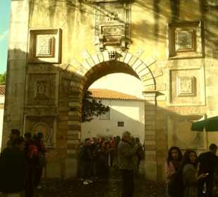 Zugang zum Castelo.
