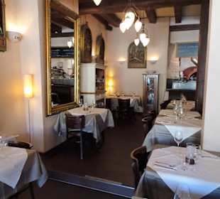 Blick in den Gastraum der Osteria Rustica