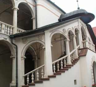 Schody na dziedzińcu