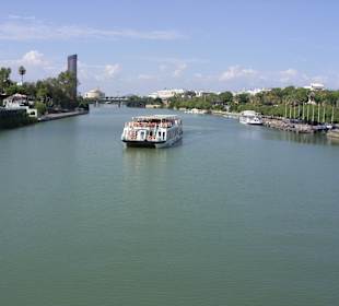 Der Fluss der durch Selvilla in zwei Hälften teilt