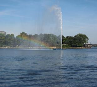 Die Alsterfontäne mit Regenbogen