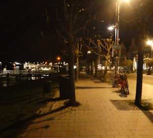 Spaziergang entlang der Vorderreihe in Travemünde