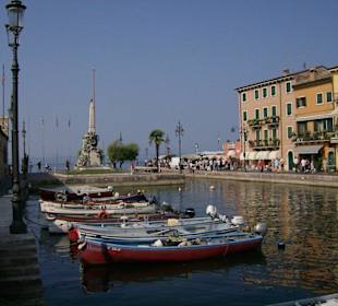 Einer der kleinen Häfen in Lazise