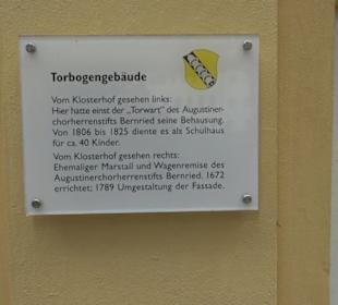 Torbogengebäude