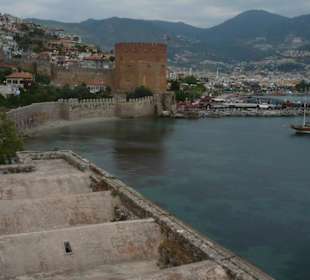 Hradby a stará loděnice