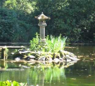 Der asiatische Einfluss am See.