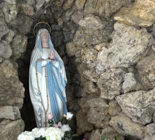 Katholische Pfarrkirche St. Salvator