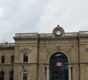 Blick vom Willy-Brandt-Platz zum Hauptbahnhof