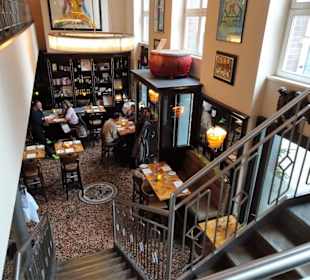 Blick von der Empore des Topaz