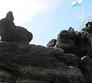 Wer hat nur diese Felsen übereinander geschoben?