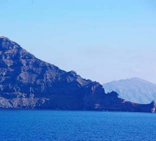 Santorin selbst im Bild Landschaft, Stadt