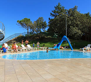 Piscina con idormassaggio