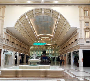 Villaggio Shopping Mall