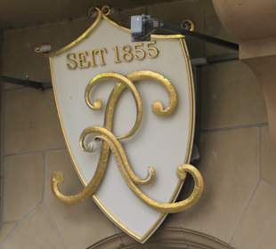 Das Café Reichard unterhalb vom Dom