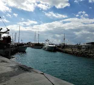 Hafen Romova