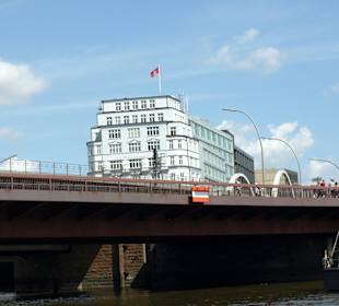 Große Hafenrundfahrt