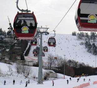 Ettelsbergseilbahn. Fahrbetrieb im Sommer und Winter