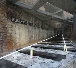 Die Schienen in die KZ's