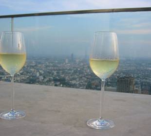 Hoch über Bangkok-State Tower