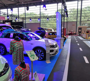 In der Automobil-Abteilung der Messe HanseLife