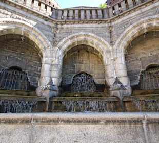 Treppenanlage auf den Hügel