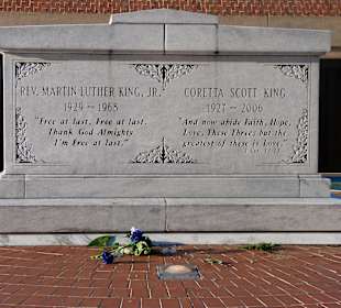 Grabstätte von M.Luther King und seiner Ehefrau