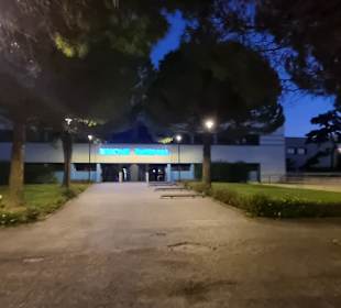 Zur Therme hin
