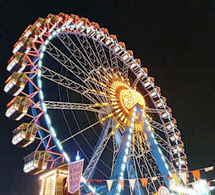 Das Riesenrad am späten Abend