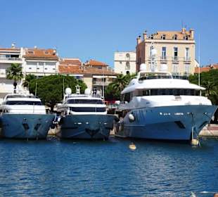 Rundgang durch den Yachthafen von Bandol