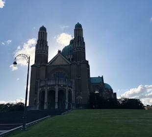 Kirche gesamt von außen