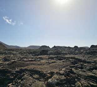 Fahrt durch die Landschaft der "Feuerberge"