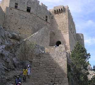 Aufgang zur Burganlage