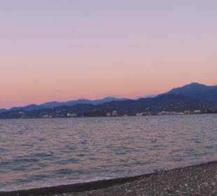 Sonnenuntergang am Strand von Batumi