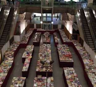 Nowoczesna architektura dworca Oriente 