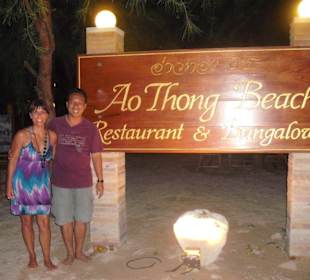 Martina und Mr. Nueng am AoThong Beach