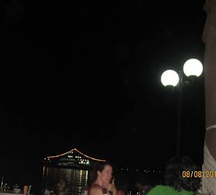 Blick zum Hafen mit Ferries