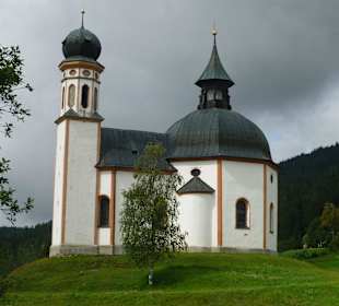 Achteckiges barockes Seekirchl mit Kuppel
