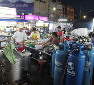 Garküche auf dem Nachtmarkt
