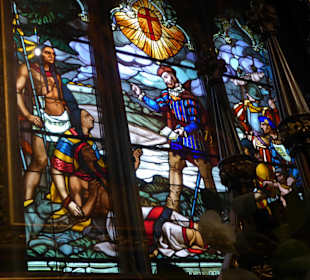 Eins der Glasfenster