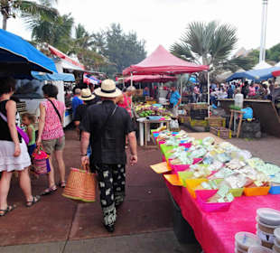 Rundgang über den Marché forain du Front de Mer